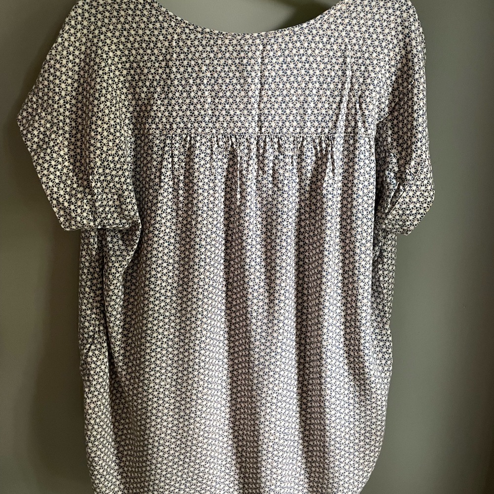 Gap patterned dress shirt
